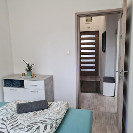 Napfeny Apartman Seghedin Exterior foto