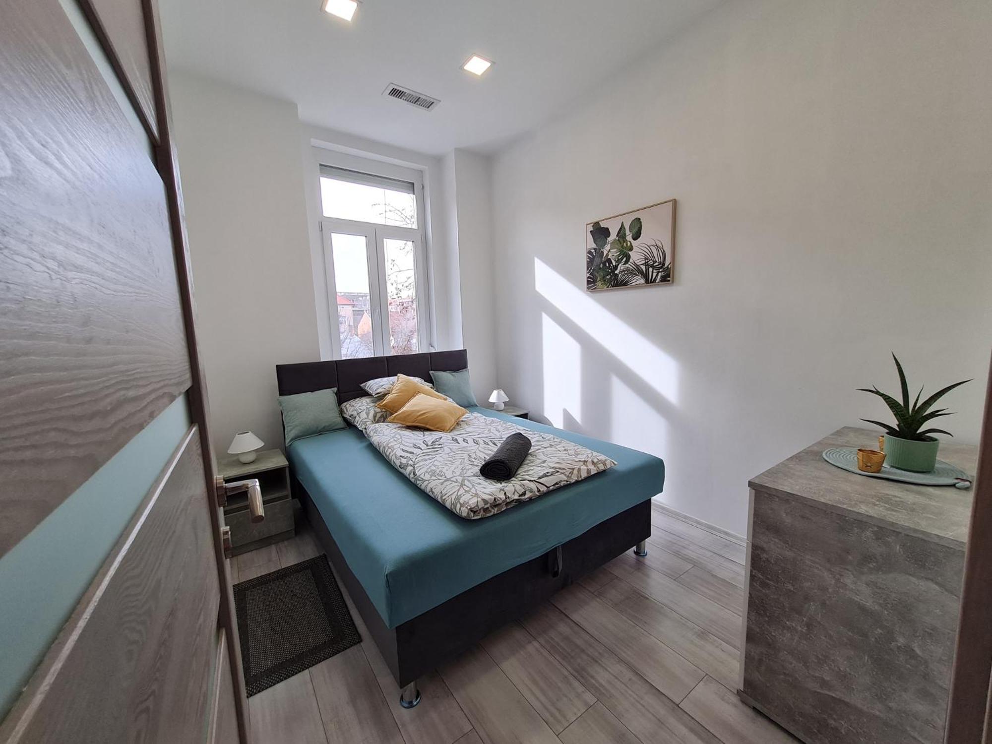 Napfeny Apartman Seghedin Exterior foto